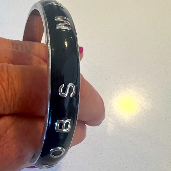 Marc by Marc Jacobs Metal Bracelet. 2,5 inches in diameter. - Picture 5 of 8